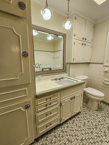 1913 W Oak Street, El Dorado, AR 71730