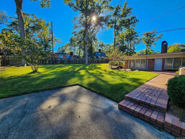 1913 W Oak Street, El Dorado, AR 71730