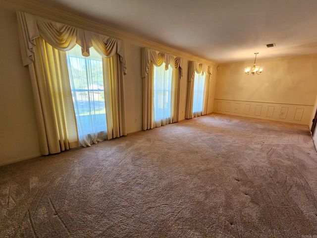 1913 W Oak Street, El Dorado, AR 71730