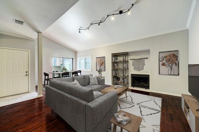1611 Prairie Mark Lane 80, Houston, TX 77077