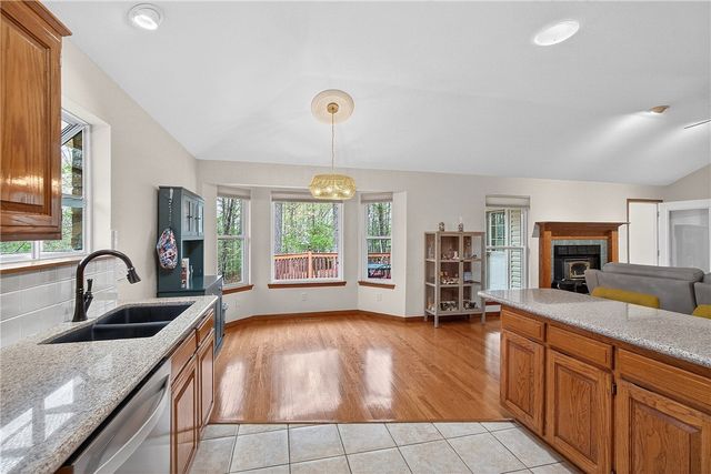 1 Renfrew Lane, Bella Vista, AR 72715