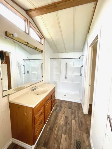 1213 W 4th Street, Breckenridge, TX 76424