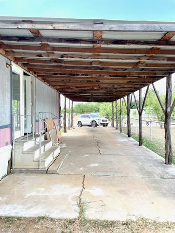 1213 W 4th Street, Breckenridge, TX 76424