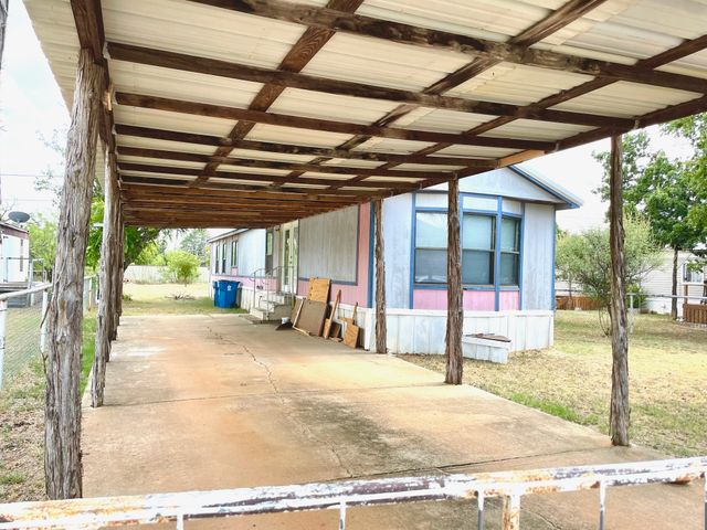 1213 W 4th Street, Breckenridge, TX 76424