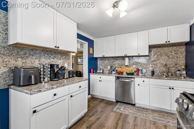 3427 Byers Street, Burton, MI 48519