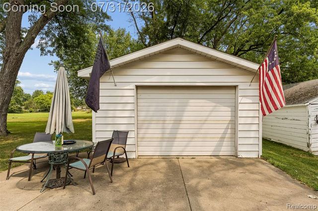 3427 Byers Street, Burton, MI 48519