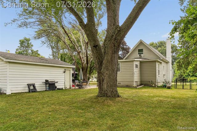 3427 Byers Street, Burton, MI 48519