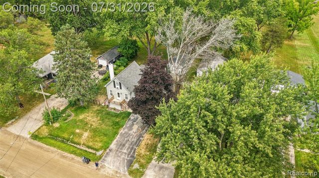 3427 Byers Street, Burton, MI 48519