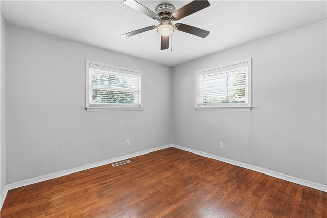 2908 W Mount Comfort Road, Fayetteville, AR 72704