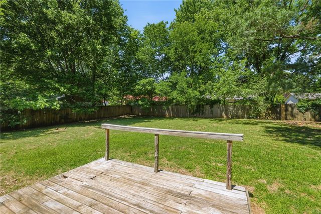 2908 W Mount Comfort Road, Fayetteville, AR 72704