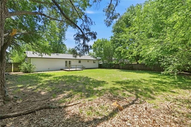 2908 W Mount Comfort Road, Fayetteville, AR 72704
