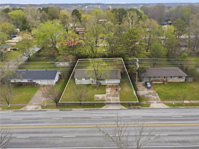 2908 W Mount Comfort Road, Fayetteville, AR 72704