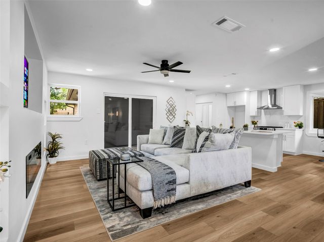 2371 Chart Drive, Dallas, TX 75228