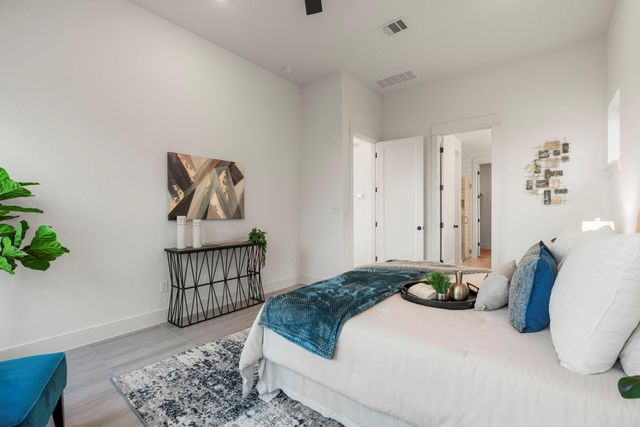 452 Crimson Sky CT, Dripping Springs, TX 78620