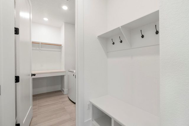 452 Crimson Sky CT, Dripping Springs, TX 78620