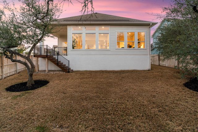 452 Crimson Sky CT, Dripping Springs, TX 78620