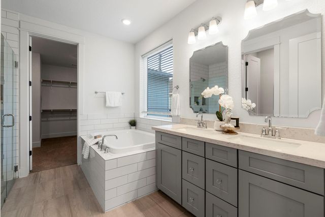 452 Crimson Sky CT, Dripping Springs, TX 78620