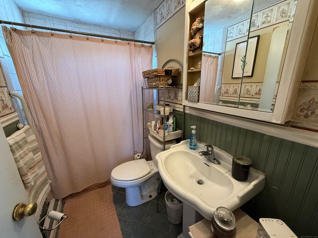 34 Beacon Street, New Britain, CT 06053