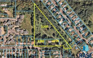 2300 E 5th St Street, Sioux Falls, SD 57103