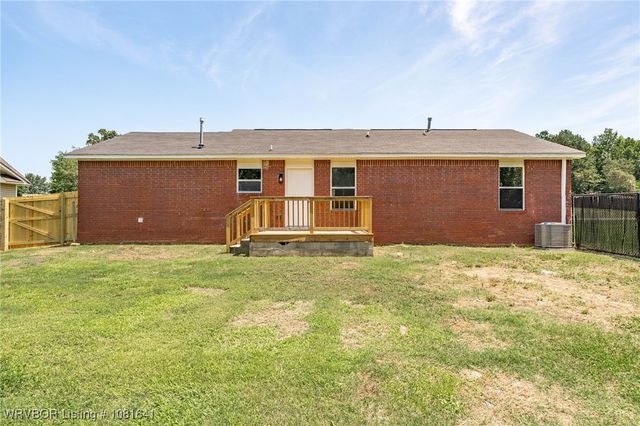 607 Boulder Drive, Van Buren, AR 72956