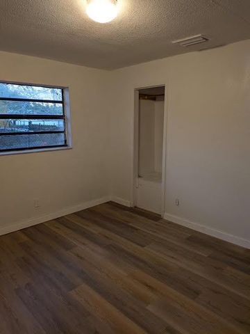 2900 NW 10th Court, Fort Lauderdale, FL 33311