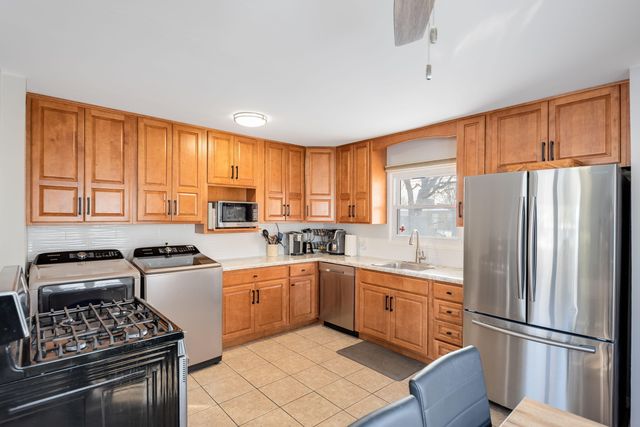 3246 176th Street, Hammond, IN 46323