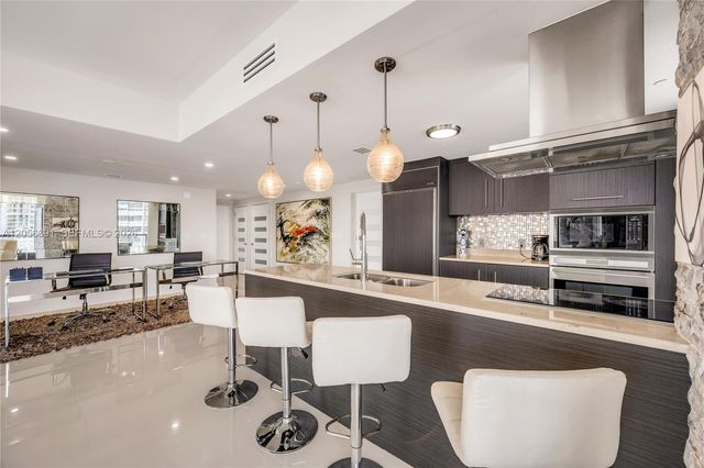 495 Brickell Ave 3702, Miami, FL 33131