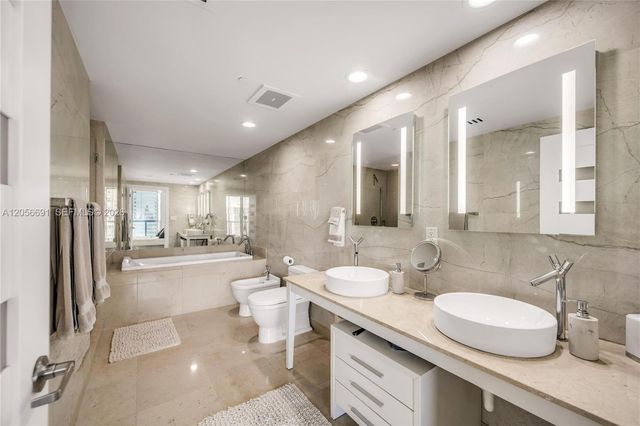 495 Brickell Ave 3702, Miami, FL 33131