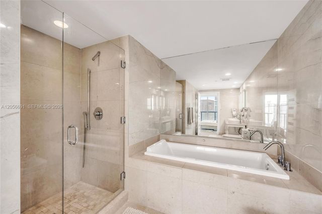 495 Brickell Ave 3702, Miami, FL 33131