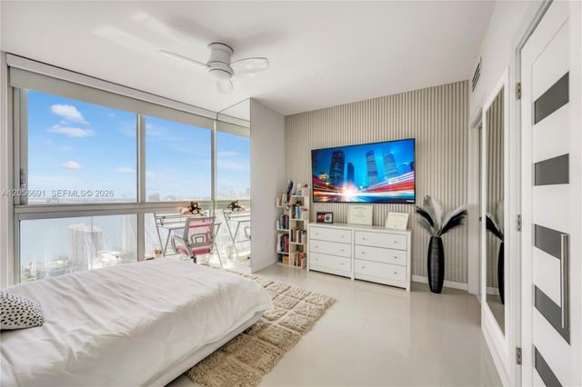 495 Brickell Ave 3702, Miami, FL 33131