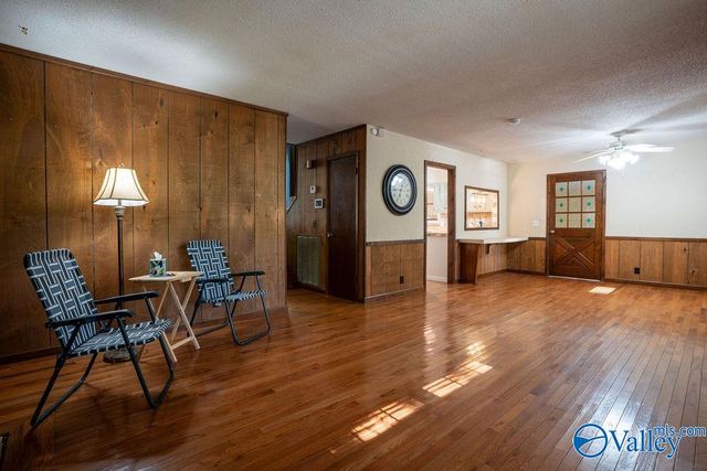 4202A Gault Avenue S, Fort Payne, AL 35967