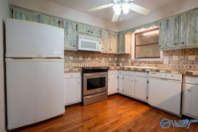 4202A Gault Avenue S, Fort Payne, AL 35967