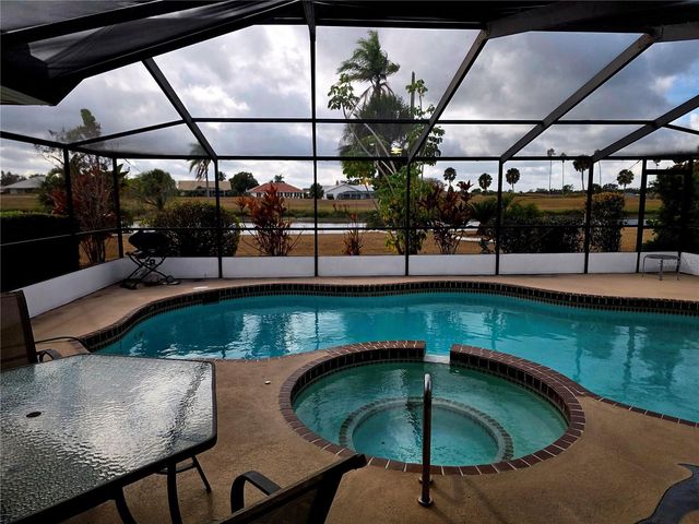 1924 NEW BEDFORD DRIVE, Sun City Center, FL 33573