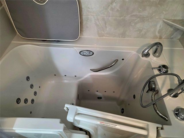 1924 NEW BEDFORD DRIVE, Sun City Center, FL 33573