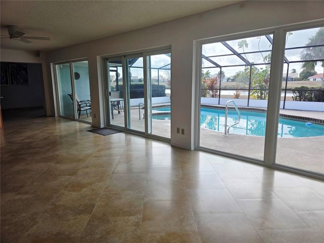 1924 NEW BEDFORD DRIVE, Sun City Center, FL 33573