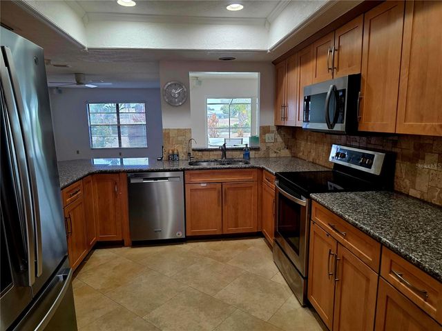 1924 NEW BEDFORD DRIVE, Sun City Center, FL 33573