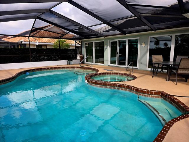 1924 NEW BEDFORD DRIVE, Sun City Center, FL 33573