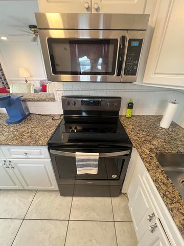 120 COVENTRY E 120, West Palm Beach, FL 33417