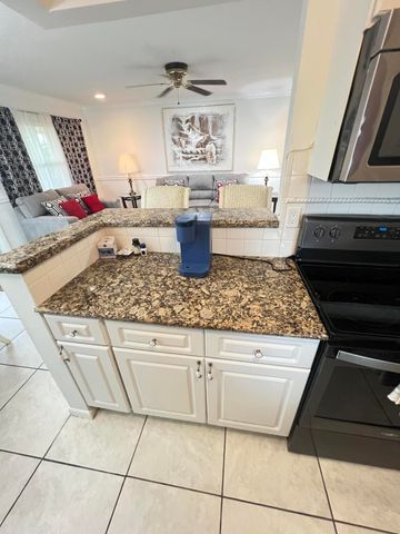 120 COVENTRY E 120, West Palm Beach, FL 33417