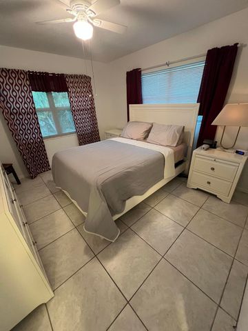 120 COVENTRY E 120, West Palm Beach, FL 33417