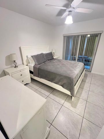 120 COVENTRY E 120, West Palm Beach, FL 33417