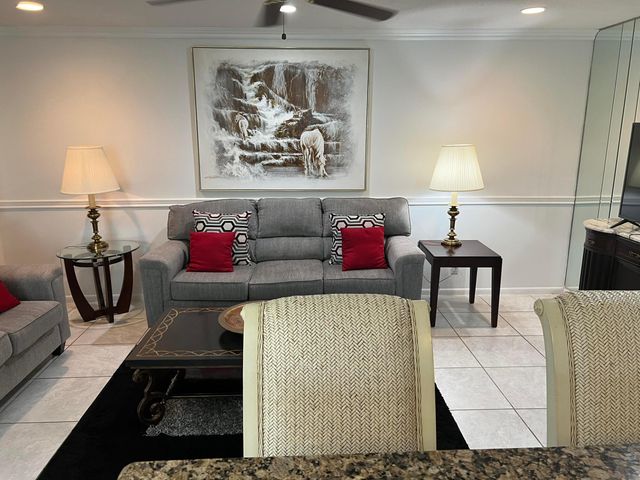 120 COVENTRY E 120, West Palm Beach, FL 33417
