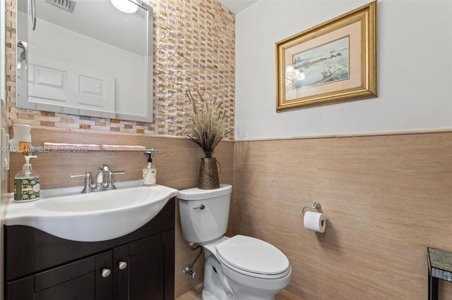 11950 SW 135th Ter, Miami, FL 33186