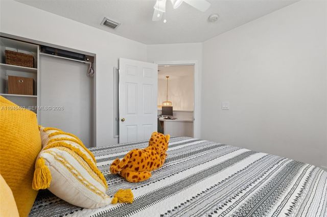 11950 SW 135th Ter, Miami, FL 33186