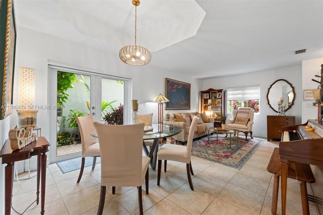 11950 SW 135th Ter, Miami, FL 33186