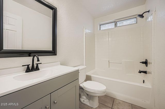 4035 W ROSE GARDEN Lane, Glendale, AZ 85308