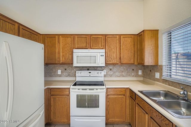 4035 W ROSE GARDEN Lane, Glendale, AZ 85308