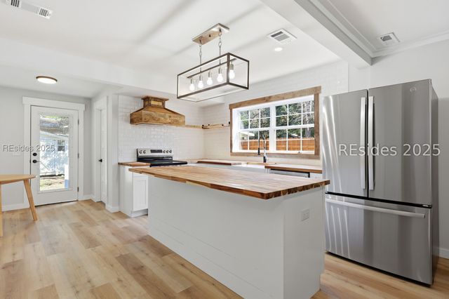 178 5th Ave, Ridgeland, SC 29936