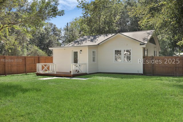 178 5th Ave, Ridgeland, SC 29936