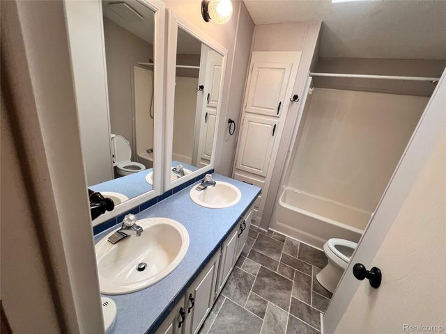 415 Weeping Willow, Genesee Charter Township, MI 48506